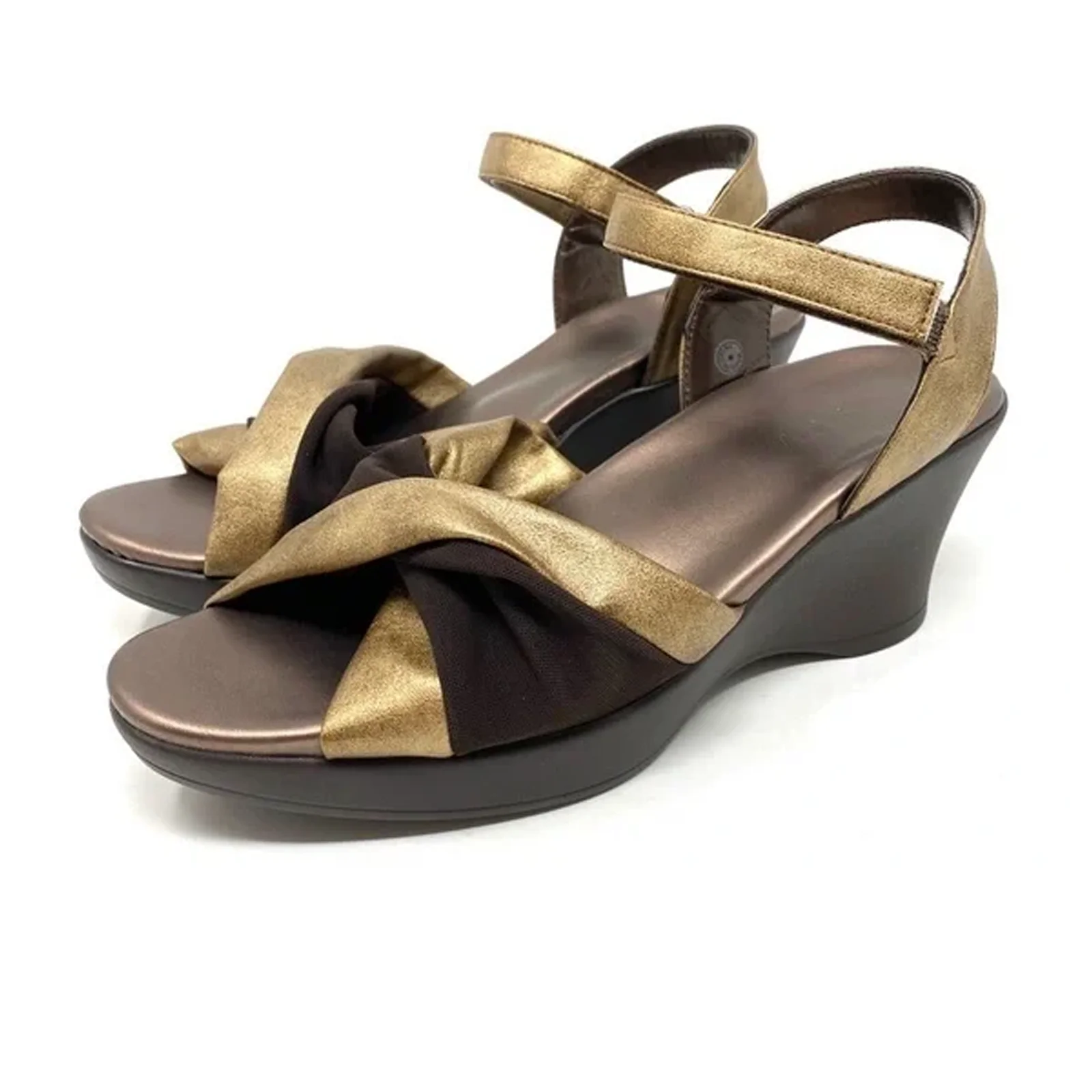 Akaishi Miwa Wedge Sandal (Women) - Gold - Image 2