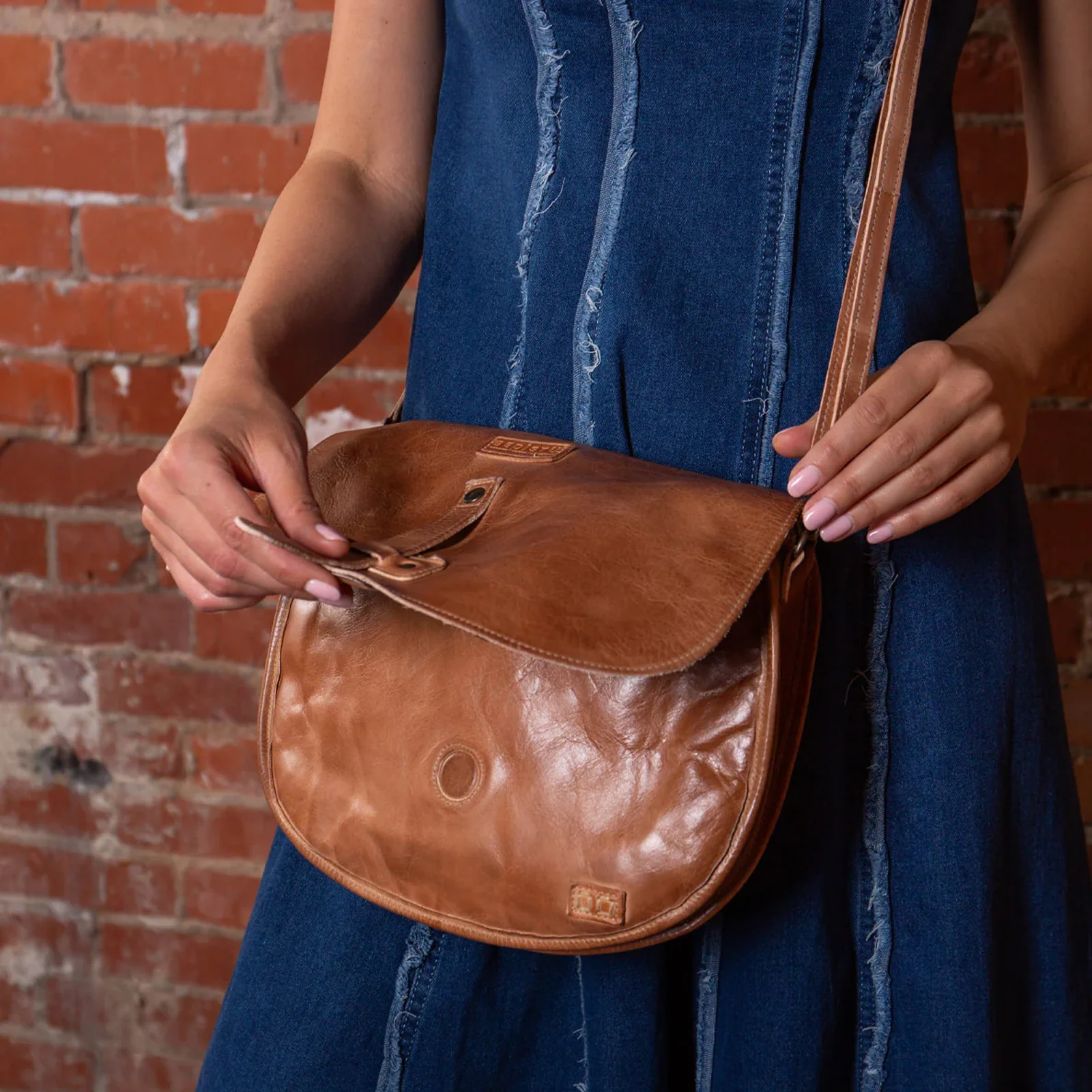Bed Stu Sequoia Crossbody Bag - Tan Rustic - Image 5