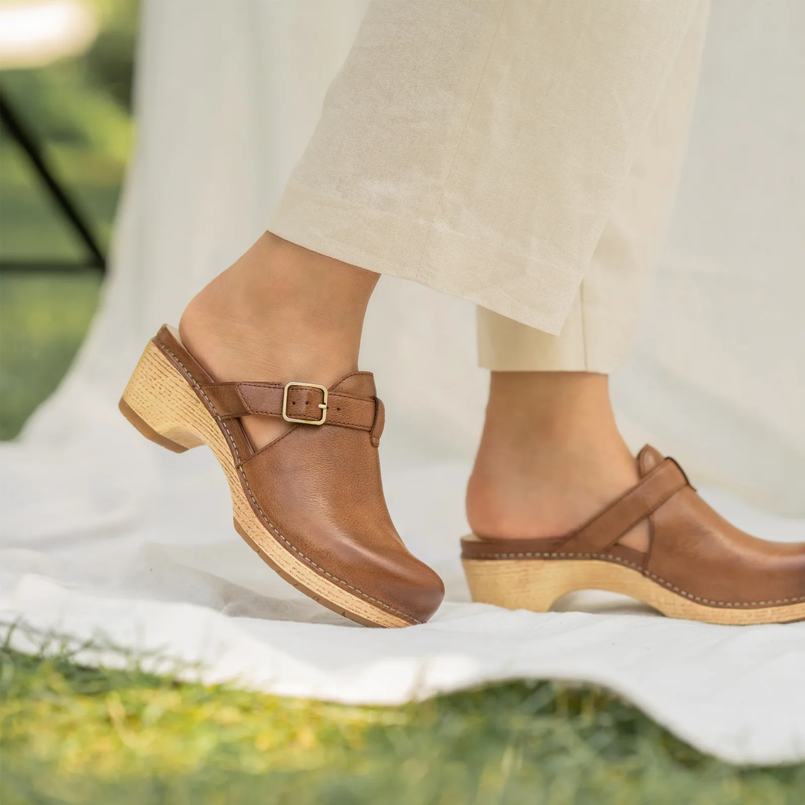 Dansko Leandra Clog (Women) - Brown Leather - Image 7