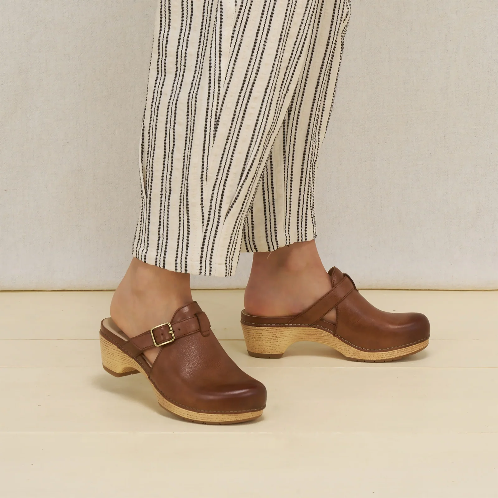 Dansko Leandra Clog (Women) - Brown Leather - Image 8