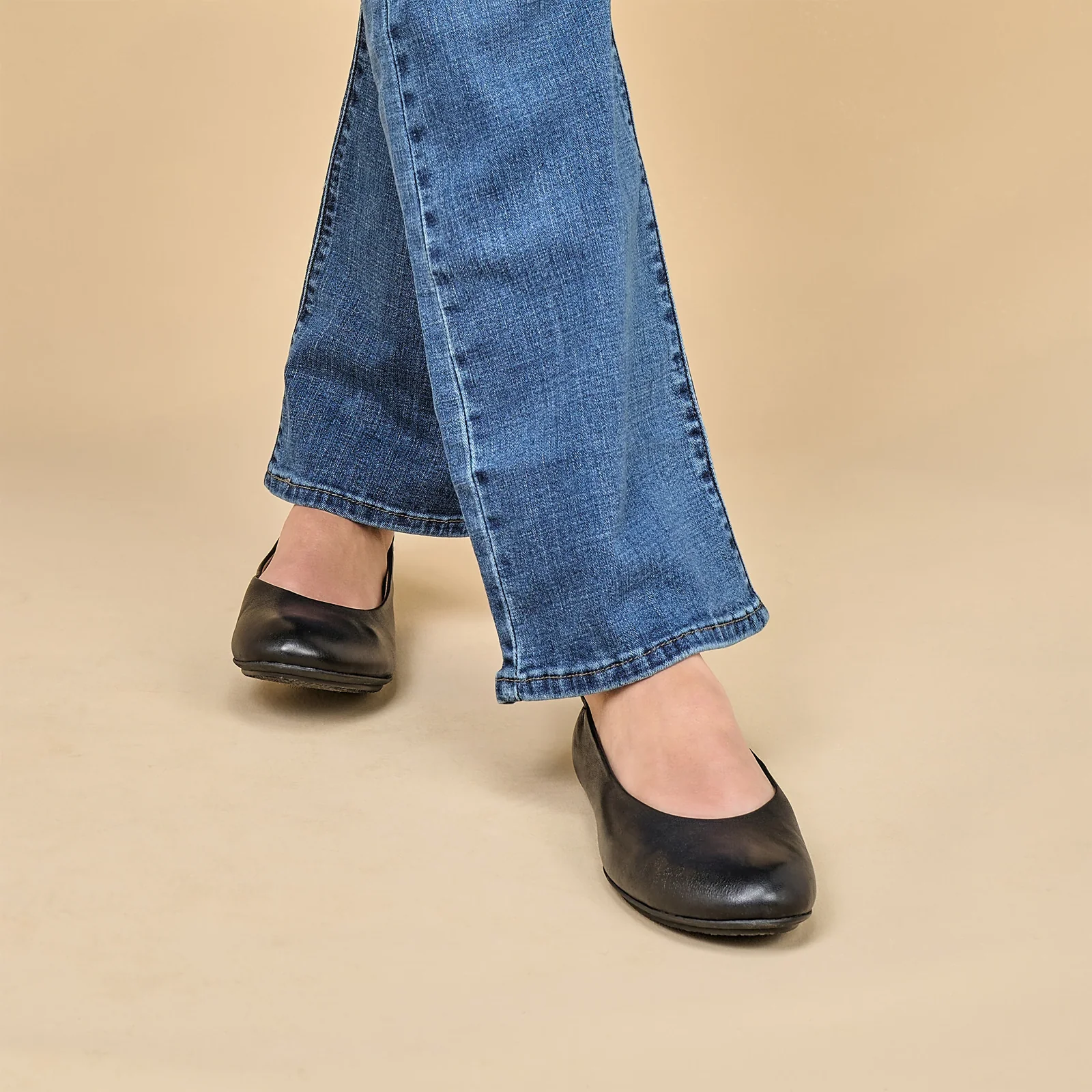 Dansko Mollie Flat (Women) - Black Nappa - Image 7