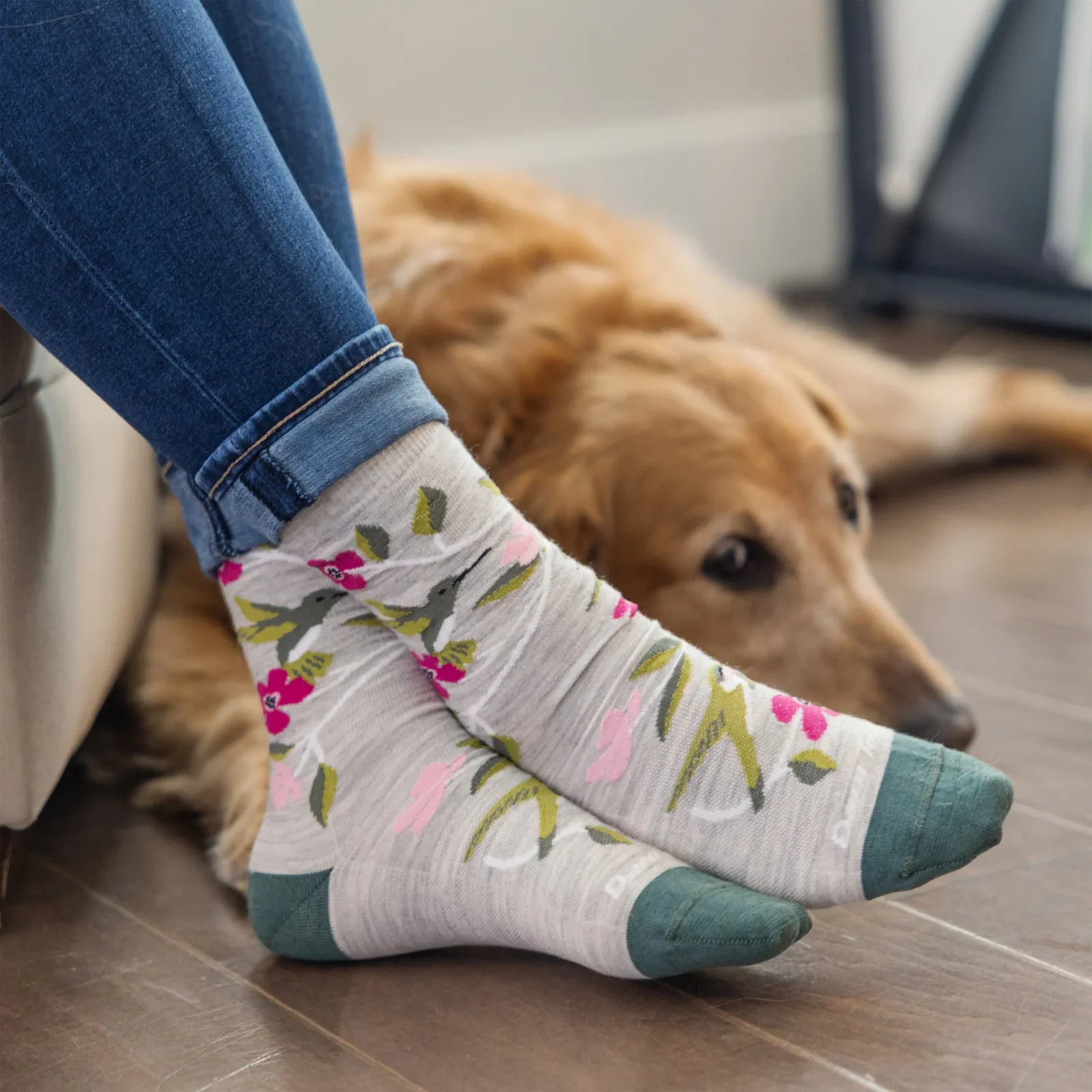 Darn Tough Birds of A Feather Lightweight Crew Sock (Women) - Ash - Image 3