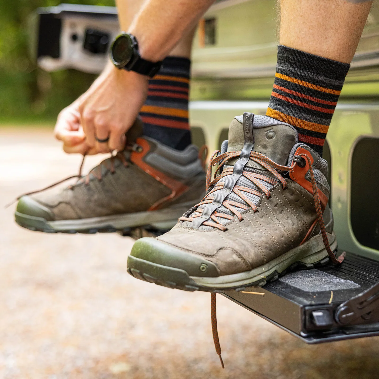 Darn Tough Fastpack Lightweight Micro Crew Sock with Cushion (Men) - Charcoal - Image 3