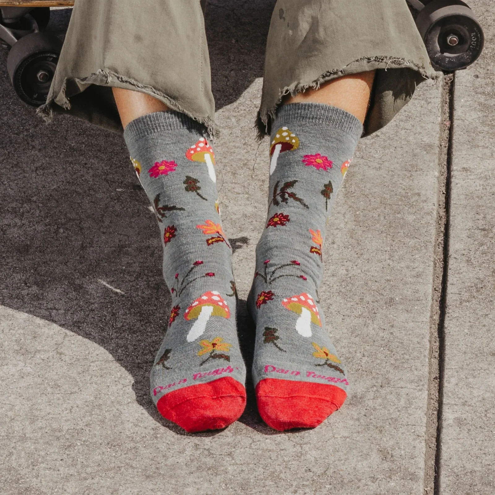 Darn Tough Shroom Bloom Lightweight Crew Sock (Women) - Seafoam - Image 2