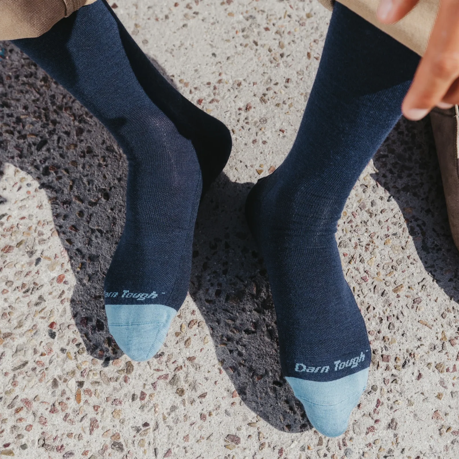 Darn Tough Solid Lightweight Crew Sock (Men) - Eclipse - Image 3