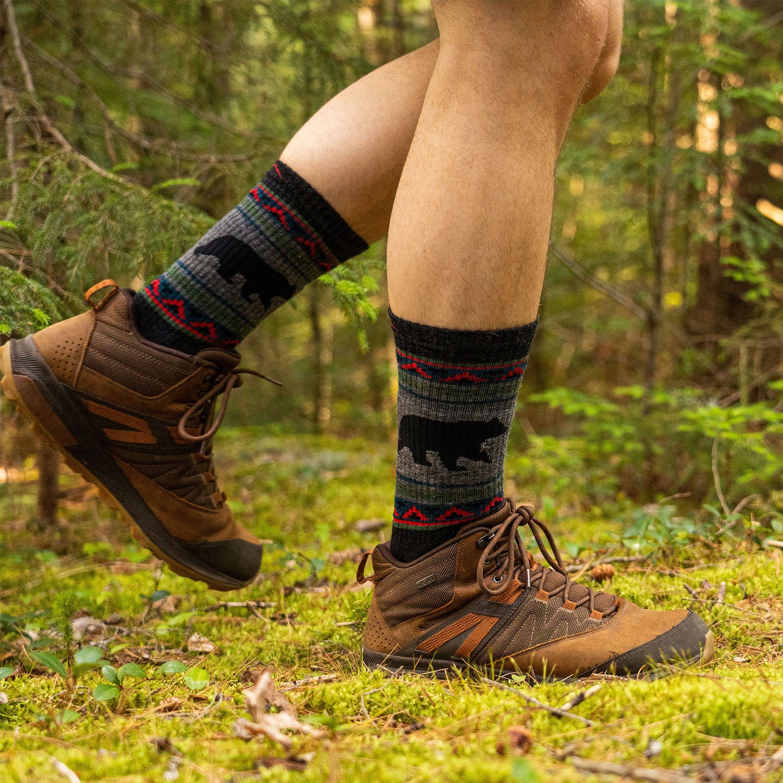 Darn Tough Vangrizzle Boot Midweight Crew Sock with Cushion (Men) - Charcoal - Image 2