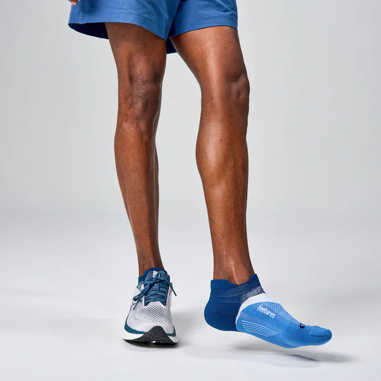 Feetures Elite Light Cushion No Show Tab Sock (Unisex) - Blue Wave - Image 3