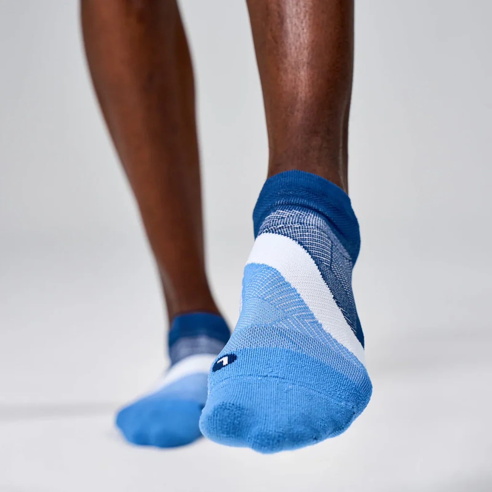 Feetures Elite Light Cushion No Show Tab Sock (Unisex) - Blue Wave - Image 4