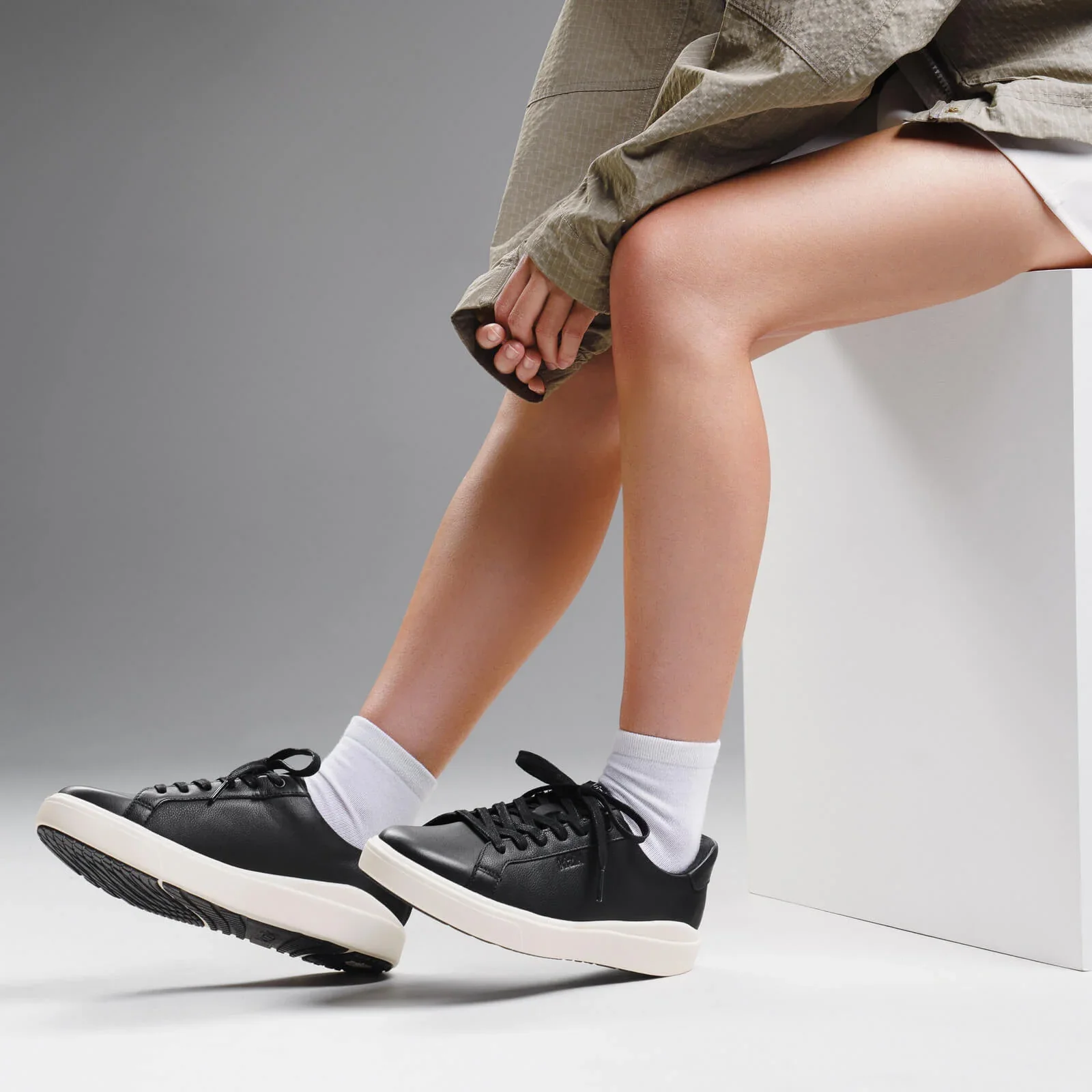 Kizik Vegas 2 Sneaker (Women) - Black/Pristine - Image 9