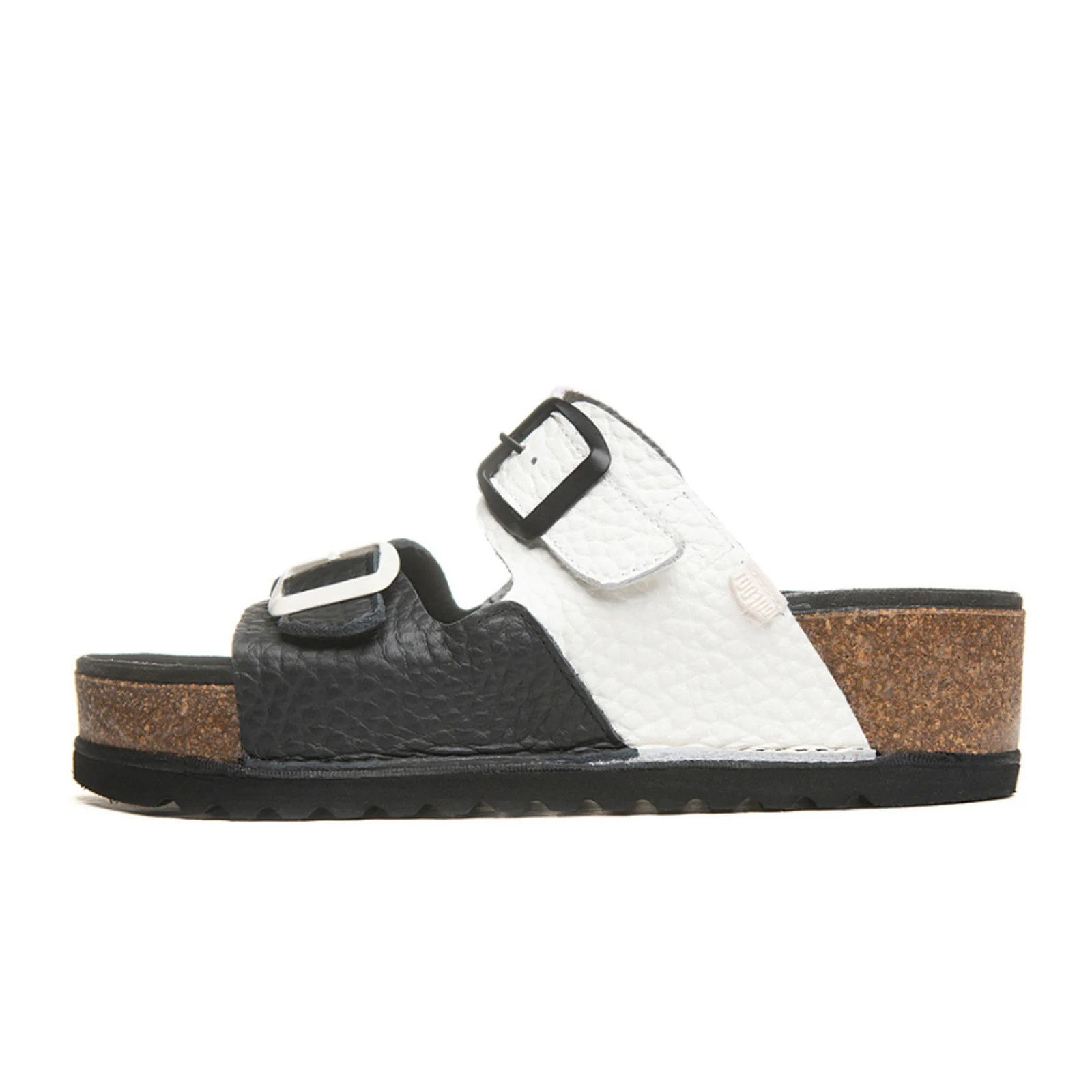 On Foot 1107 Naoshima Sandal (Women) - Negro/Blanco - Image 2