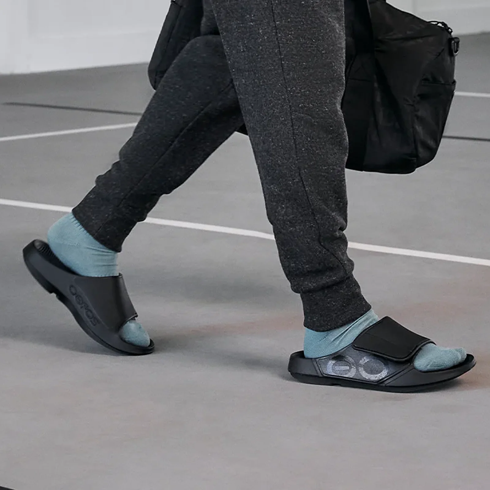 Oofos OOahh Sport Flex Slide Sandal (Unisex) - Black/Matte Black - Image 7