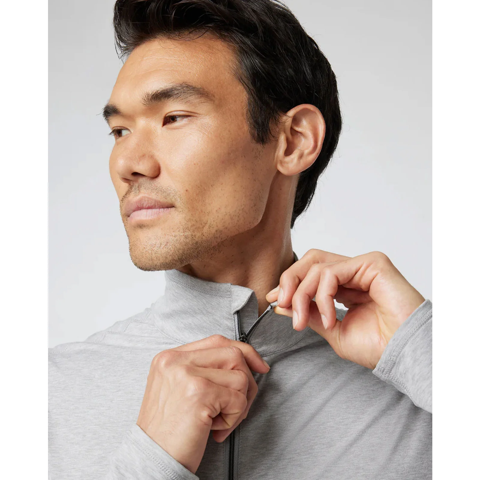 Vuori Ease Performance 1/2 Zip 2.0 Pullover (Men) - Light Heather Grey - Image 5