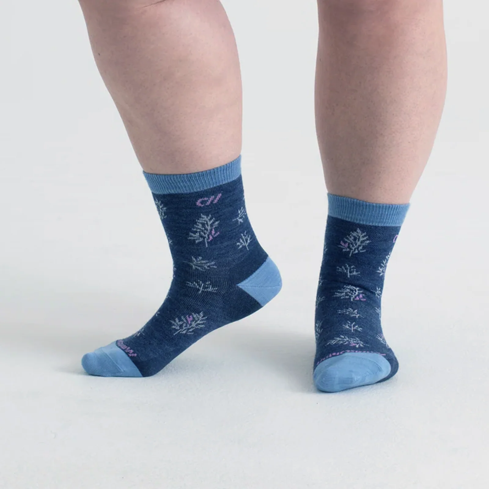 Wide Open Foliage Lightweight Crew Sock (Women) - Denim - Image 2