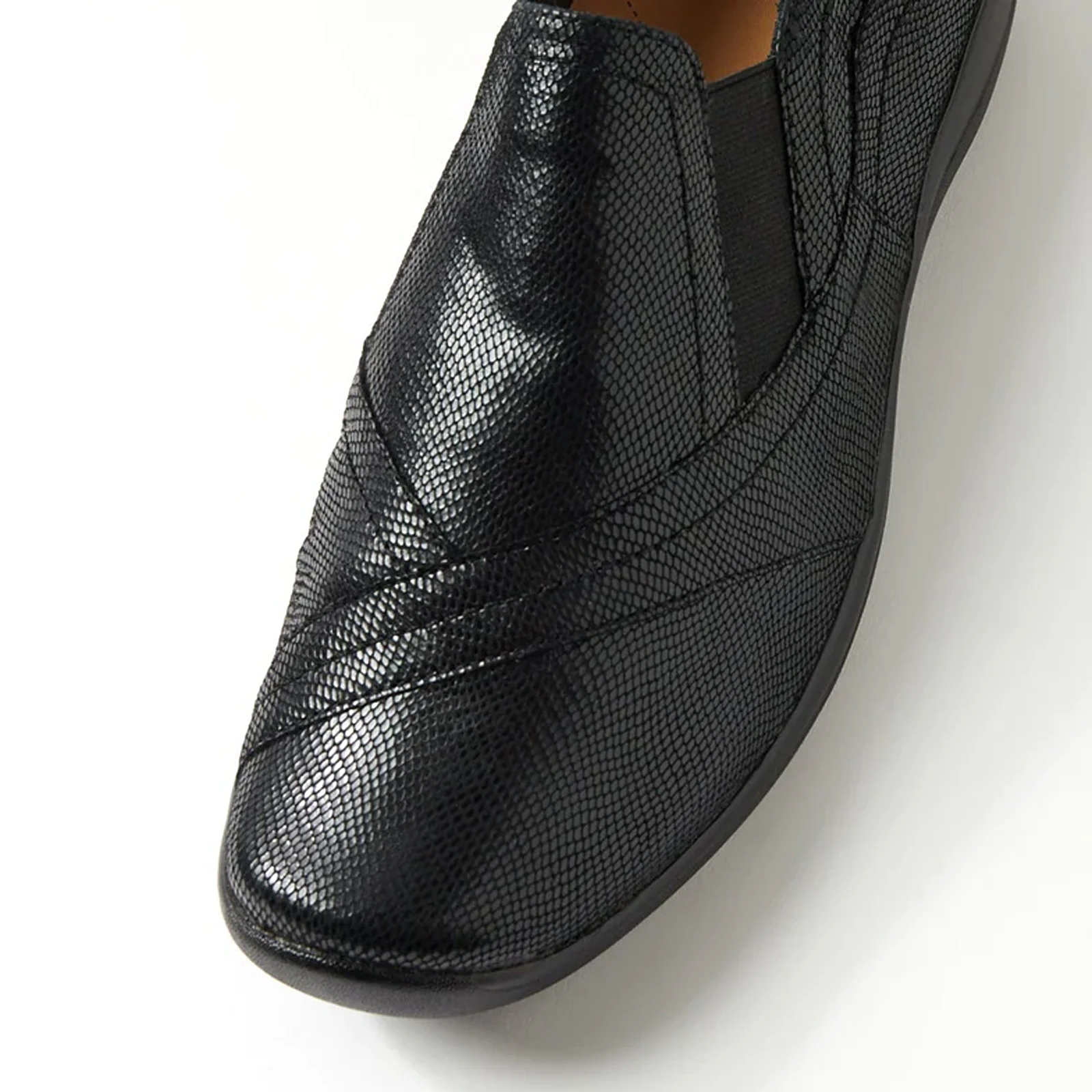 Ziera Java XF Slip On (Women) - Black Lizard Shine Leather - Image 4